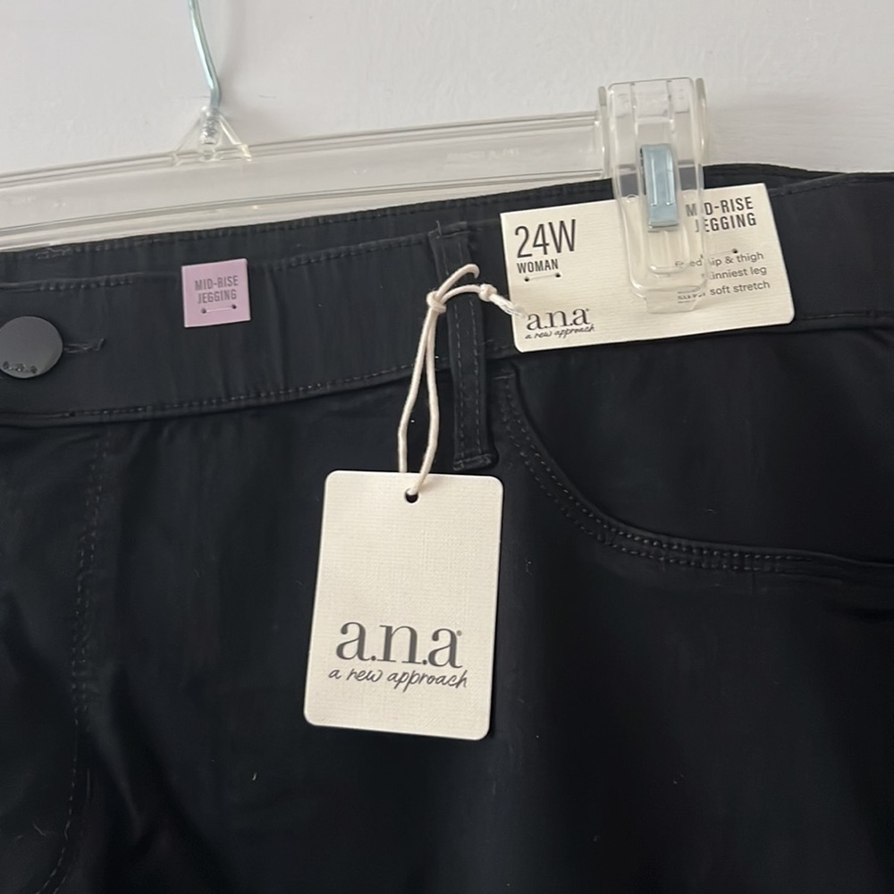 Ana Mid Rise Jegging - Picture 2 of 3